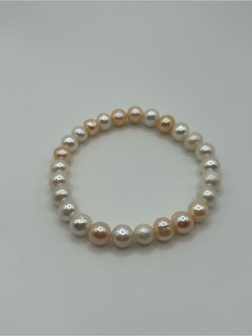 White and peach 6-7mm pearl bracelet